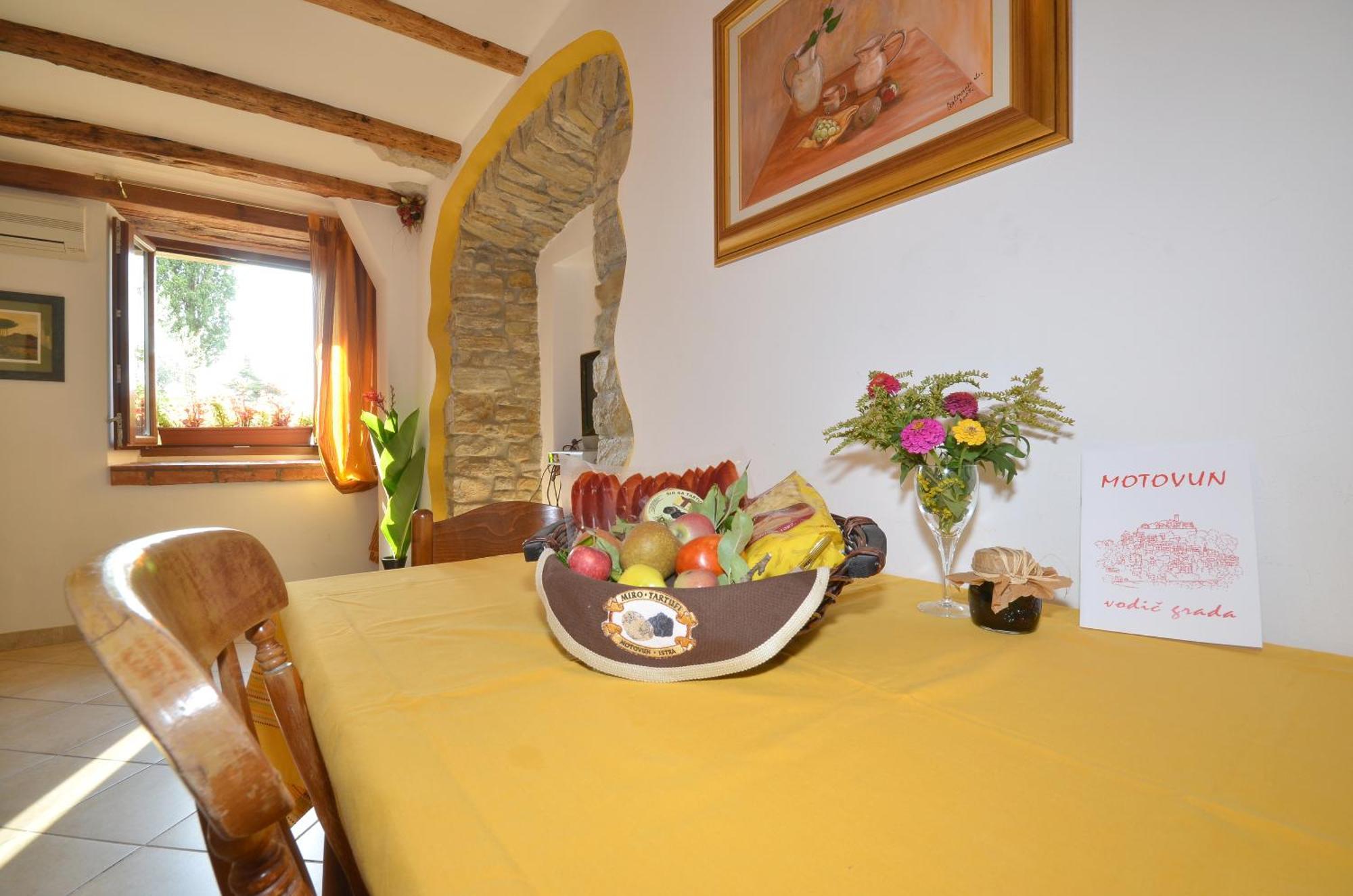 Bella Vista Apartments Motovun Szoba fotó